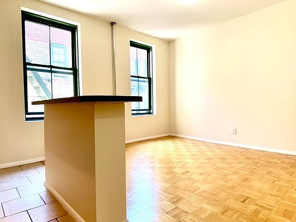 3rd image of 512 E 79th St APT 5A