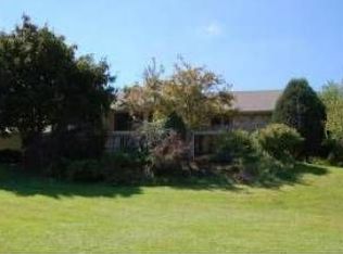 35W248 Country School Rd, East Dundee, IL 60118