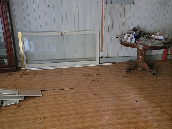 3rd image of 4805 Alandale Dr