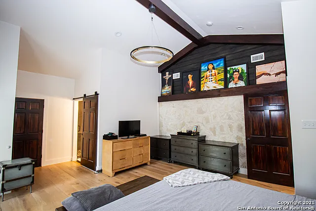 245 Calumet Pl — Photo 17