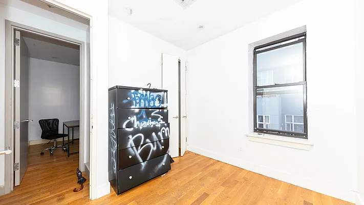 Rented by Nooklyn NYC LLC | media 26