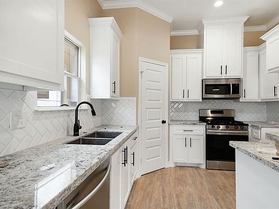 3rd image of 1503 Avenue N