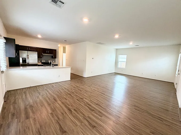 873 Circle Way — Photo 11