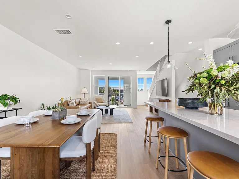 208 Wakeful Way — Photo 1