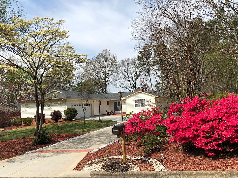 1st image of 1013 Branchwood Dr