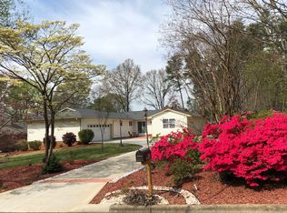 1013 Branchwood Dr, Kernersville, NC 27284