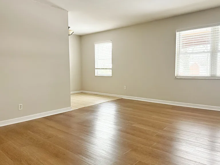 700 Village Ln #4 — Photo 1
