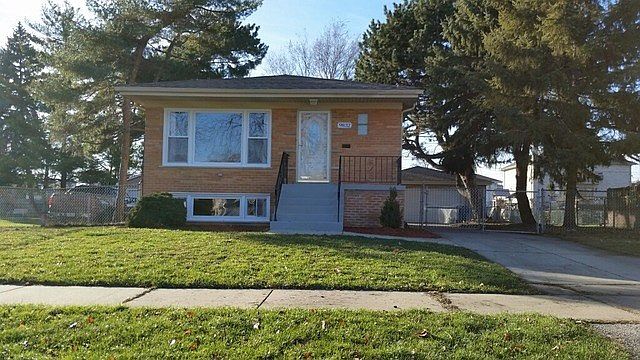 1st image of 9832 S Merton Ave