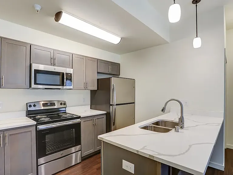 The Lavonne Apartments — Photo 5