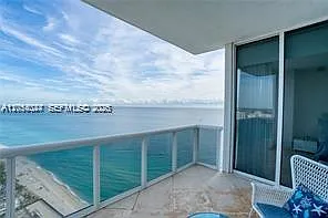 18201 Collins Ave #Penthouse 5502 — Photo 32