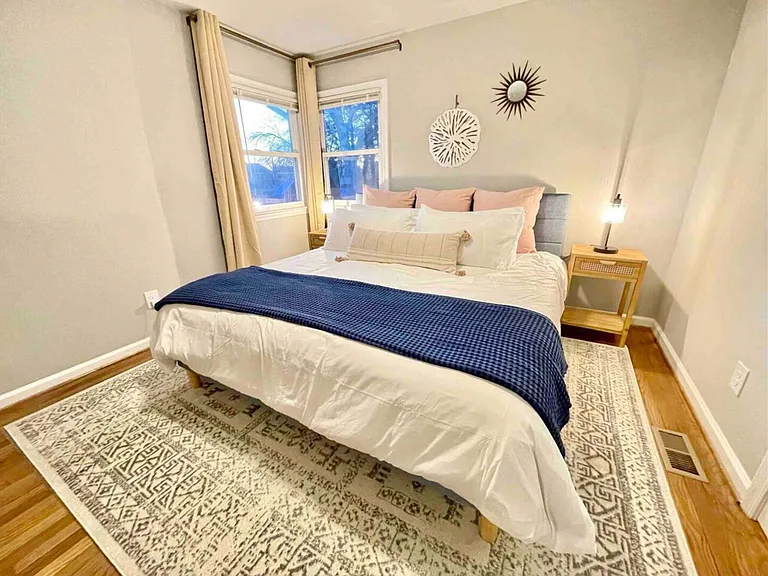 10 Al St — Photo 11
