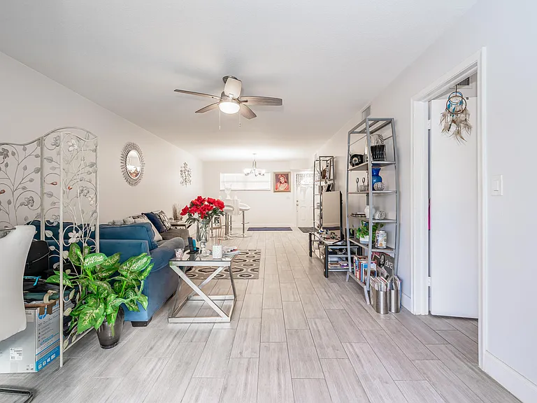 8911 S Hollybrook Blvd #306 — Photo 11