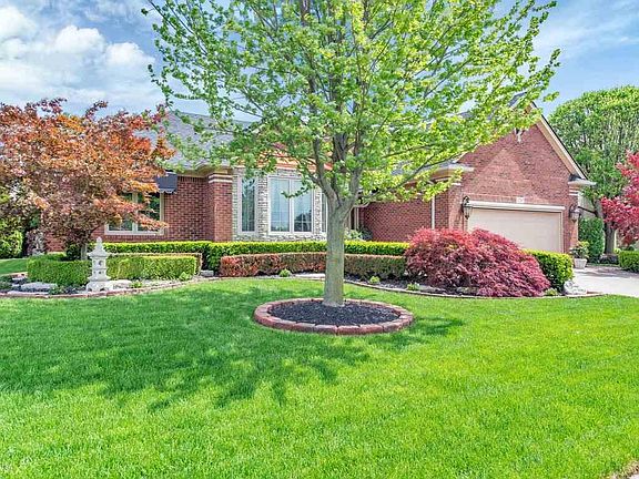 4th image of 17297 Country Club Dr