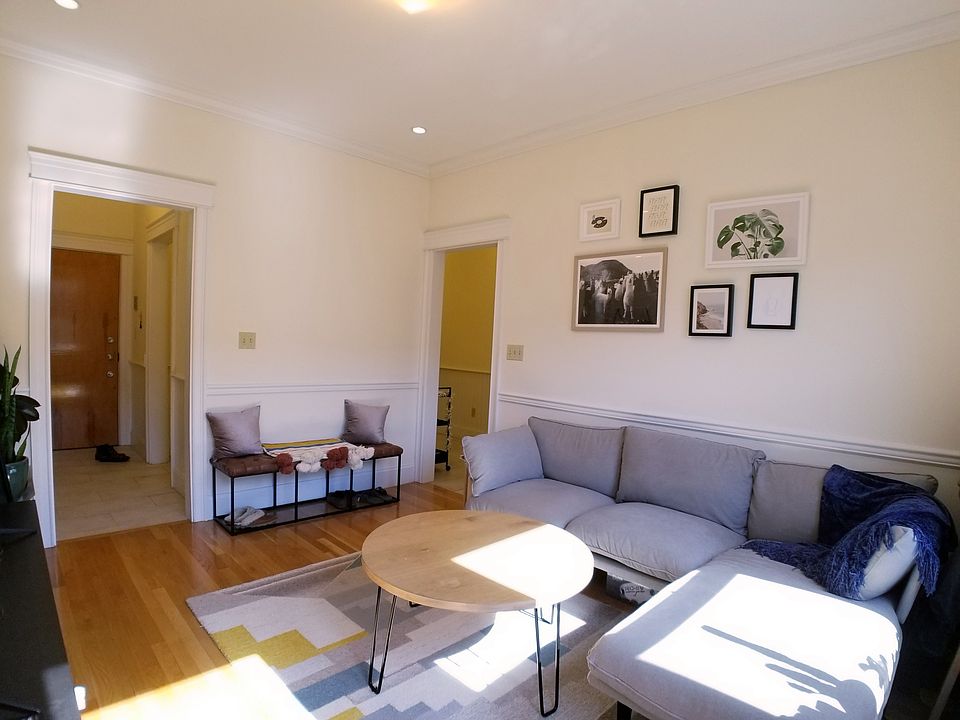 1st image of 4 Park Vale Ave APT 1