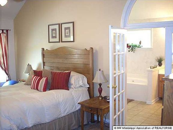 8894 Youngblood, Olive Branch, MS 38654