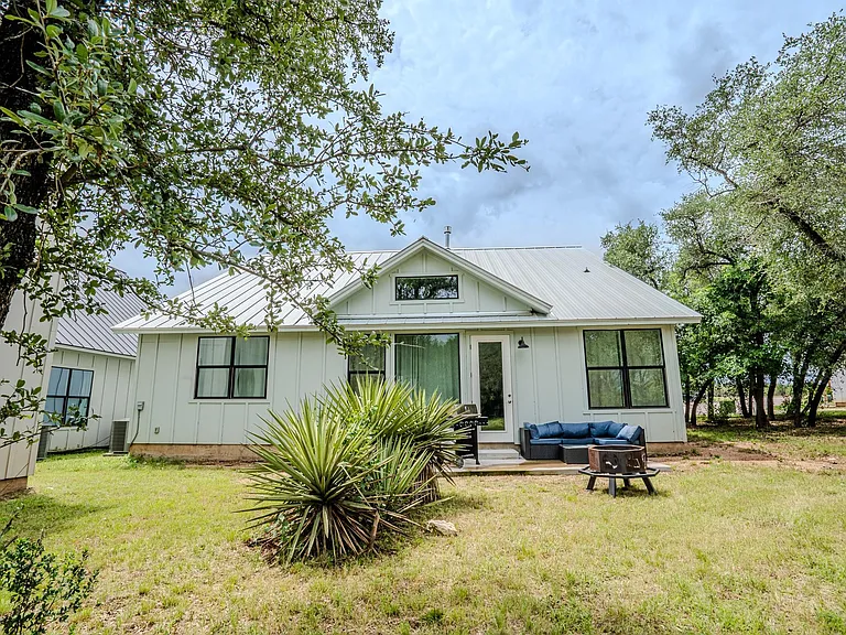 2320 Kellie Brooke Rd — Photo 3