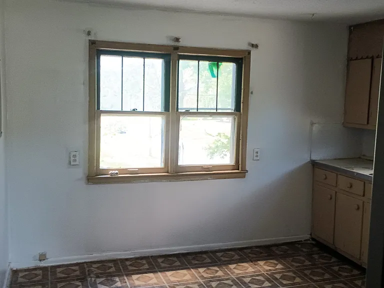 1305 E Locust St #B — Photo 10