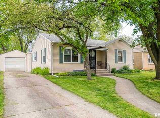 1510 Terrace Blvd, Pekin, IL 61554