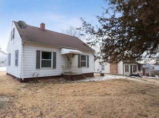 2166 C St SW, Cedar Rapids, IA 52404