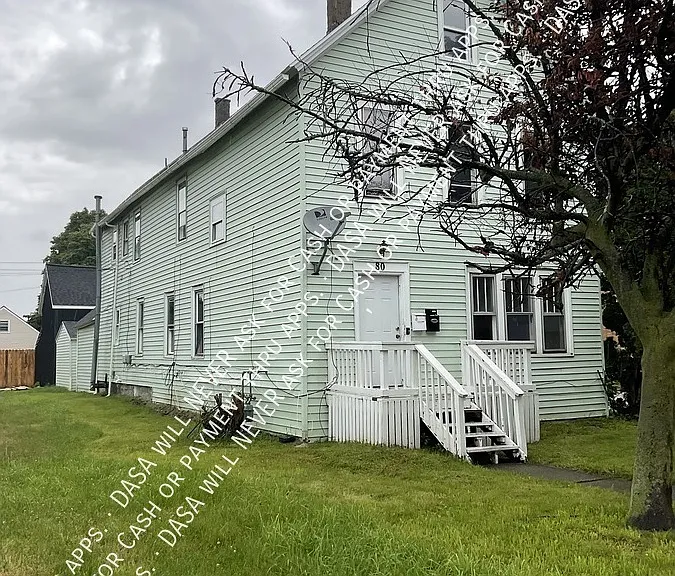 80 Abbott Rd #UPPER — Photo 1