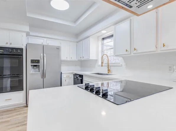 10720 Briar Forest Dr #32, Houston, TX 77042