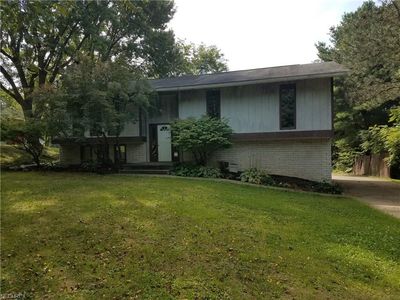 1234 Squires Dr, Mogadore, OH, 44260