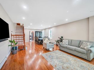 8323 160th St, Jamaica, NY 11432