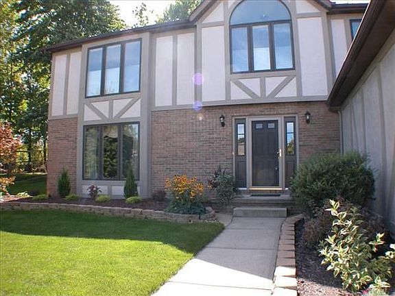 4th image of 16555 Pepperwood Ct #35