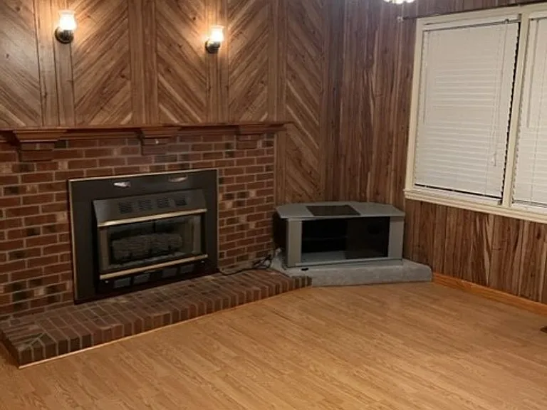 4221 Valley Cir — Photo 4