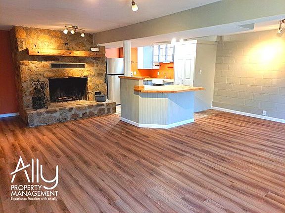 5th image of 224 Lucinda Ln #C
