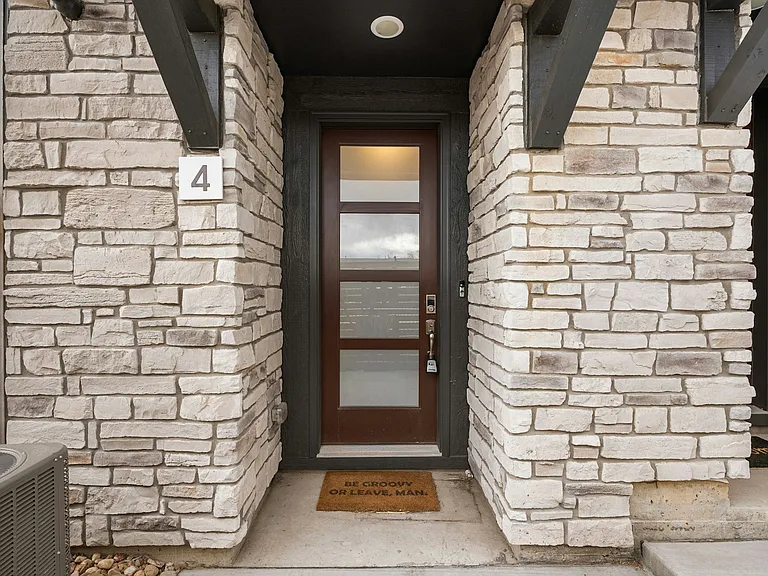 2014 S Holly St #4 — Photo 31