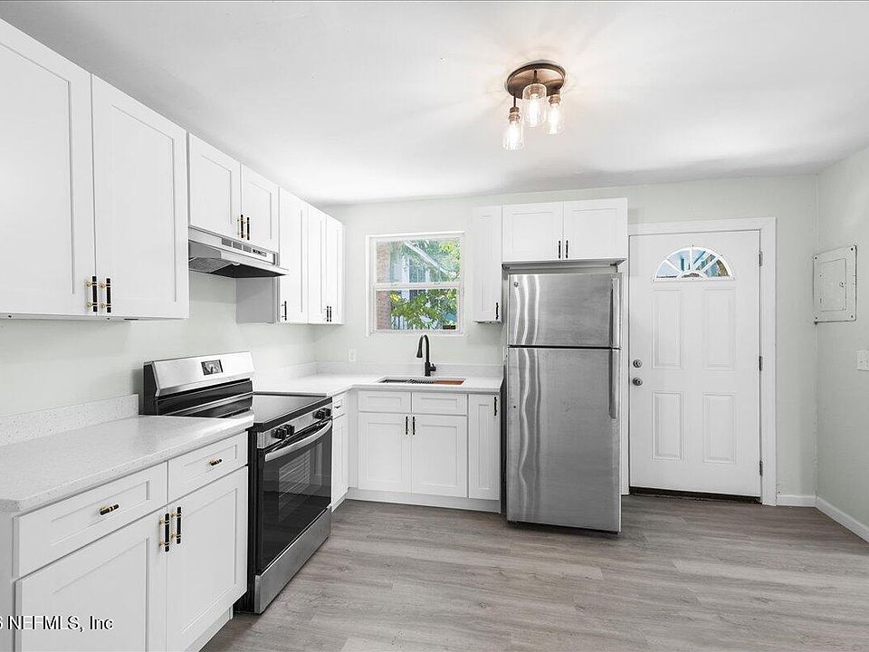 1st image of 1552 W 14TH Street