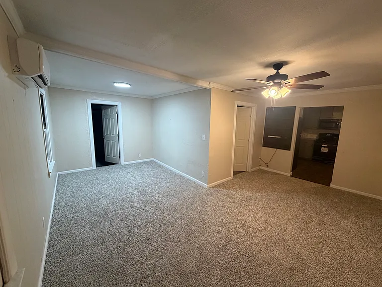 827 S Hall St — Photo 9
