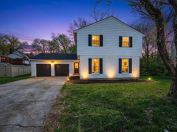 2nd image of 1073 Peachtree Ct