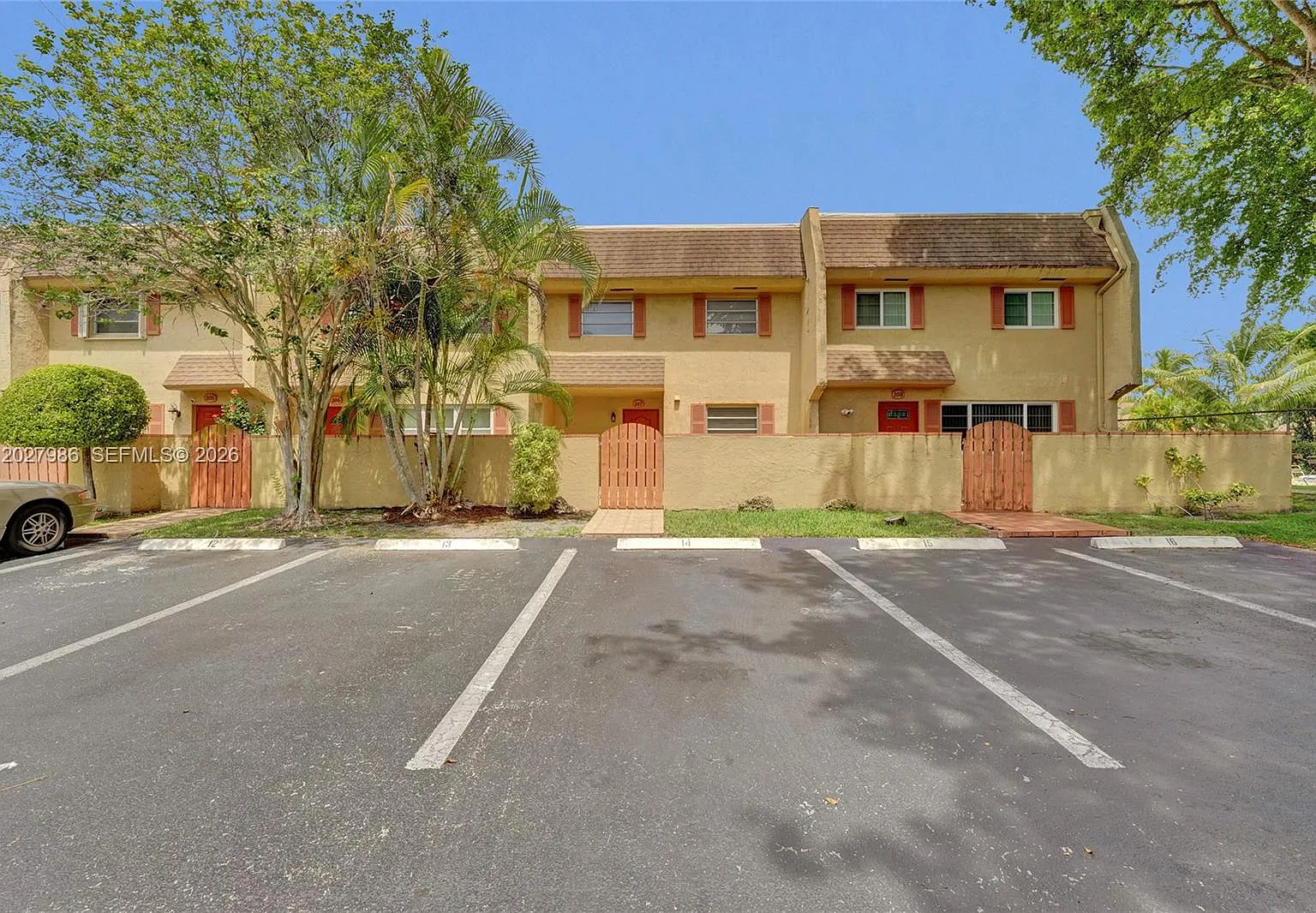 3 bed, 1650 sqft, $3,100 — Photo 1