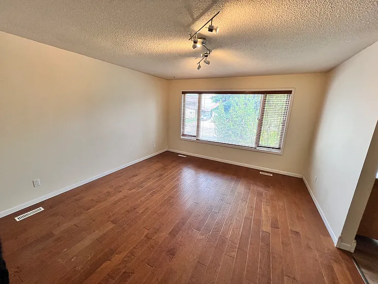 221 Birch Ave — Photo 16