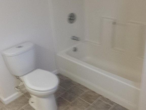 3rd image of 320 W Inskip Dr