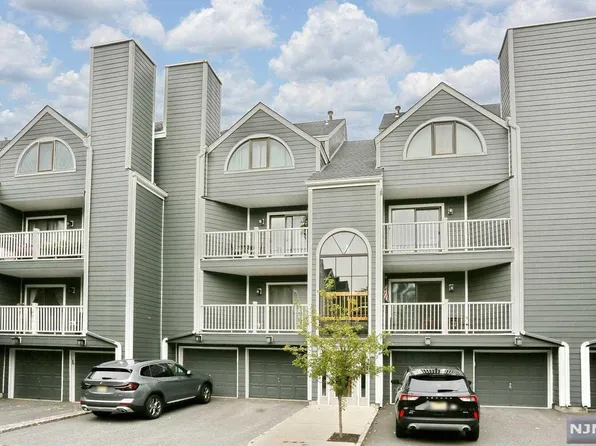 19 Triumph Ct #B, East Rutherford, NJ 07073