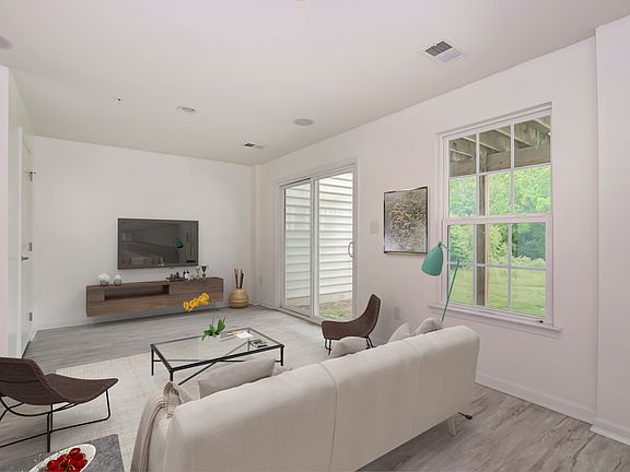 3rd image of 1846 Honeysuckle Ct