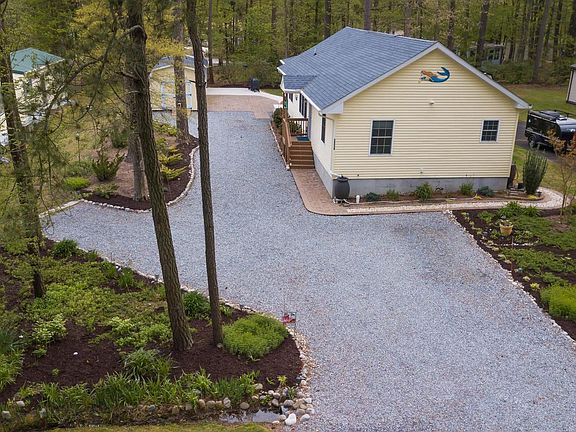 3rd image of 34538 Tennessee Dr