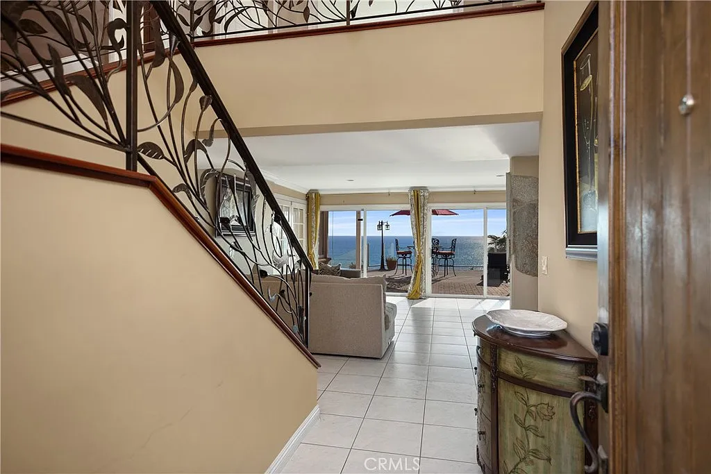 4 bed, 4.5 bath, 3258 sqft, $11,000 — Photo 4