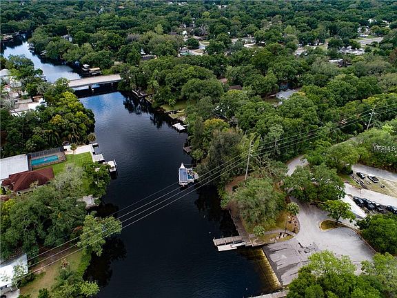 3rd image of 705 W Sligh Ave