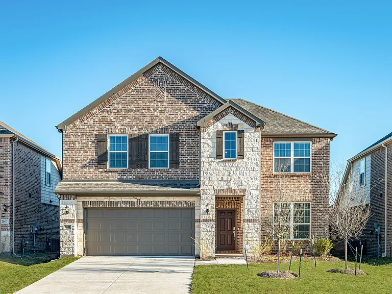 1421 Elijah Dr — Photo 1