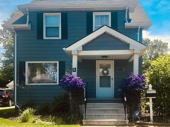 1283 Churchill Rd, Lyndhurst, OH 44124