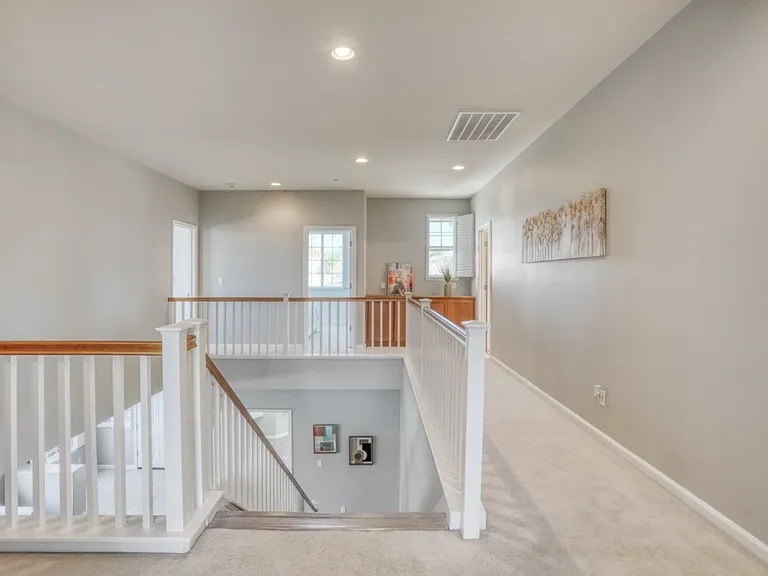262 W Country Club Dr — Photo 11