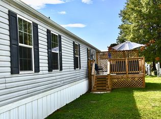 5372 Angela Dr NW, Beach City, OH 44608