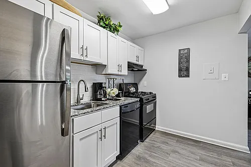 North Hills Apartments Photo 1