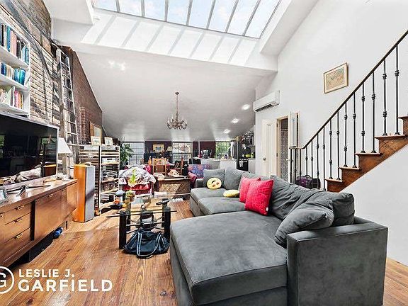 2nd image of 436 W 20th St APT 1