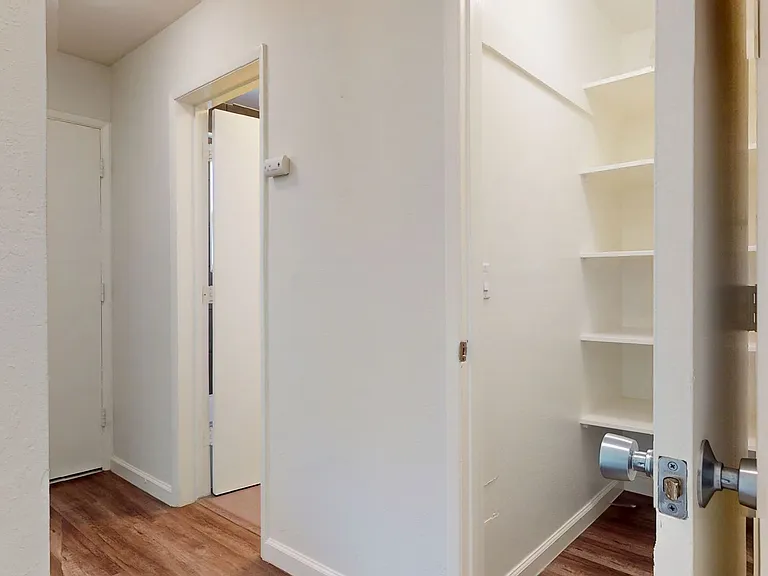 265 Vernon St — Photo 36