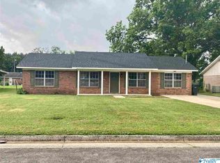 1209 Skyview St SW, Decatur, AL 35601